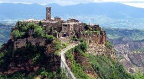 Prenotazioni per escursione a “Civita di BagnoRegio”