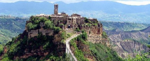 Prenotazioni per escursione a “Civita di BagnoRegio”