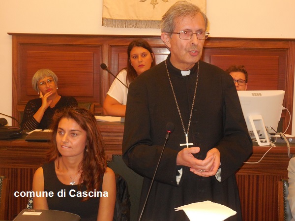 Monsignor Benotto parla al consiglio comunale di Cascina