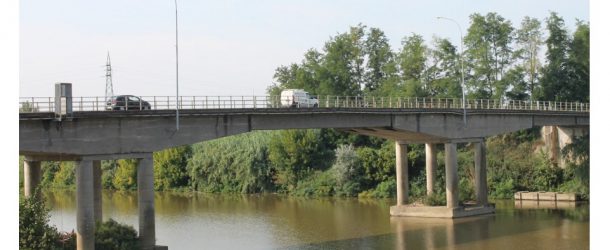 Sul ponte di via Giovanni XXIII a presto i varchi per la  ZTL che vieta i transito ai veicoli di lunghezza superiore ai 7,5 metri
