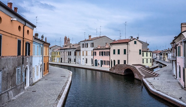I canali del centro storico di Comacchio (Vanni Lazzari)